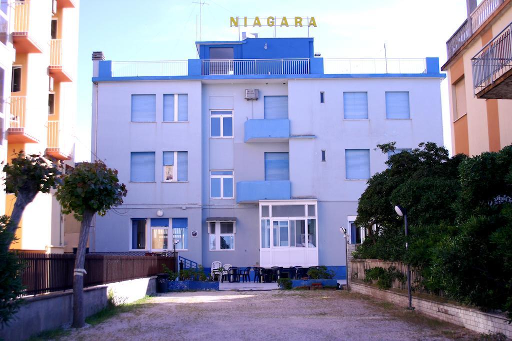 Hotel Niagara มาร็อตตา ภายนอก รูปภาพ