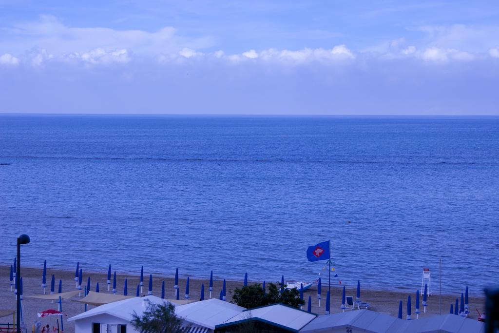 Hotel Niagara มาร็อตตา ภายนอก รูปภาพ